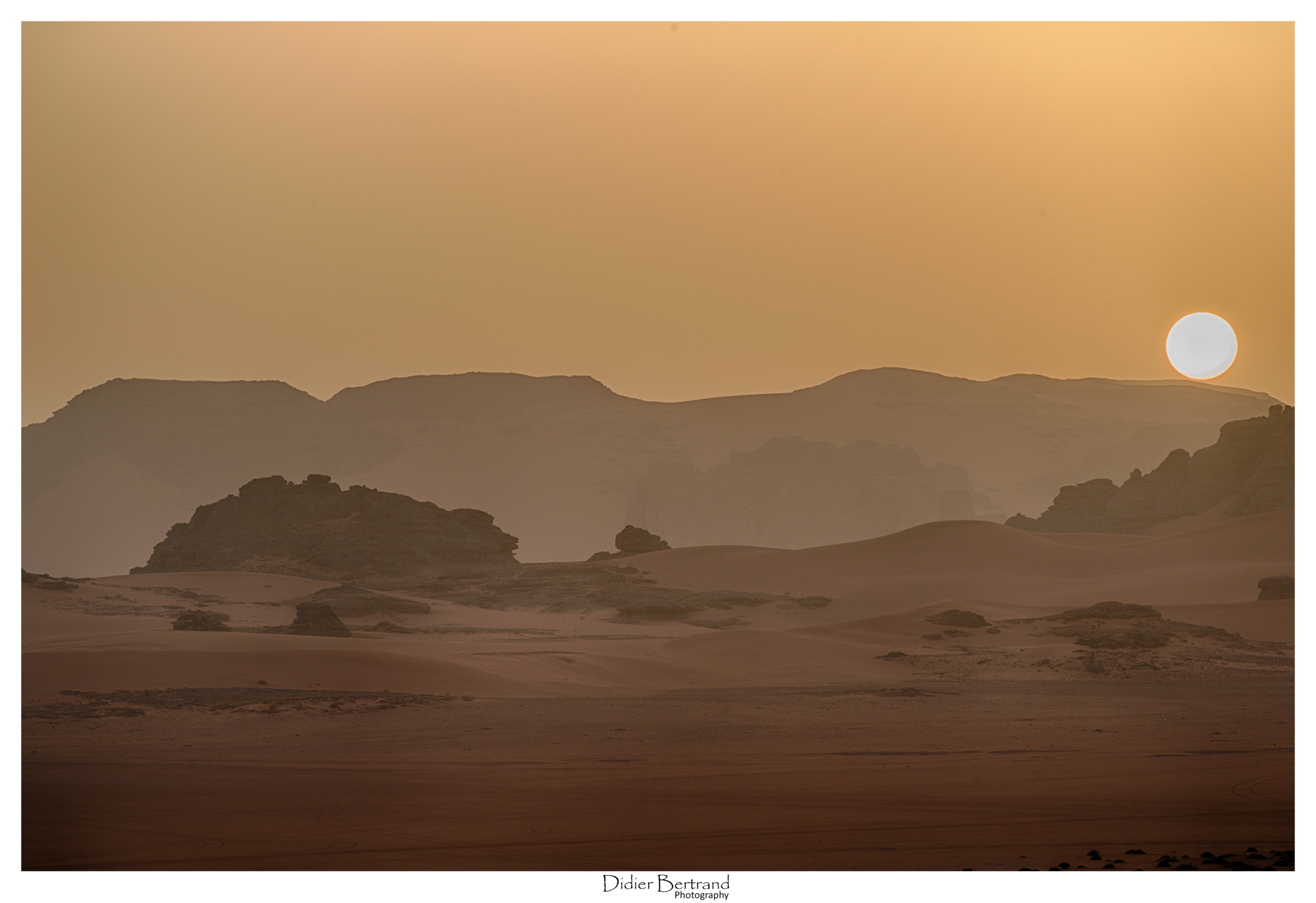 Sahara Algerien, Tassili 2024 - Le cercle blanc du matin